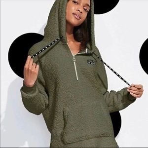 PINK VS Sherpa Hoodie NWT Women’s XS Olive Green